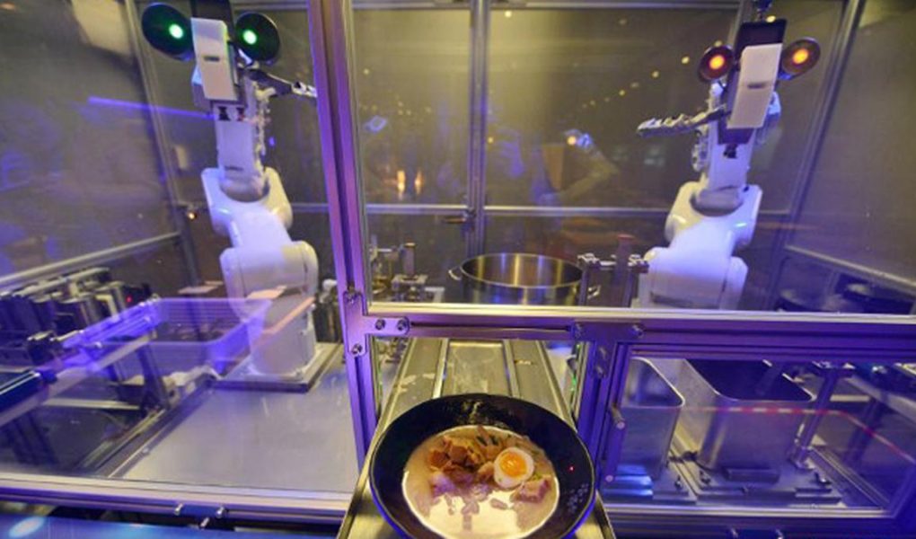 Restoran Tanpa Koki, Cuma Robot: Enak atau Cuma Pamer Teknologi?