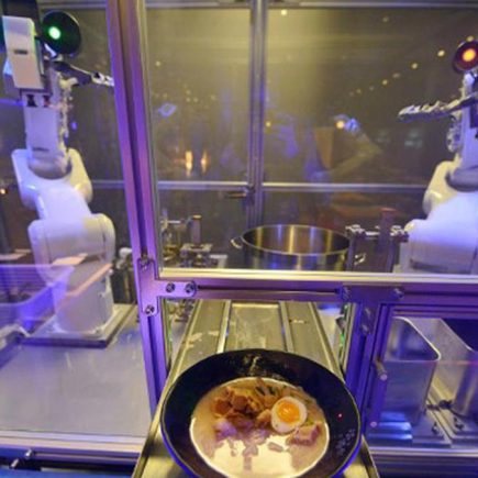 Restoran Tanpa Koki, Cuma Robot: Enak atau Cuma Pamer Teknologi?